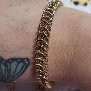 Unique magnetic open bangle bracelet